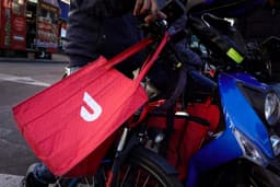 DoorDash to Acquire Instacart in $17 Billion Deal