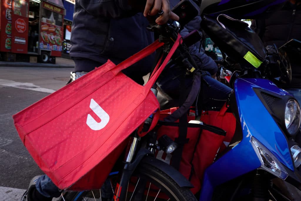 DoorDash to Acquire Instacart in $17 Billion Deal