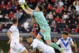 Emanuel Mammana operado de urgencia tras choque con Marchiori en Vélez