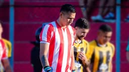 Arquero boliviano denuncia amenazas de muerte para dejarse goles