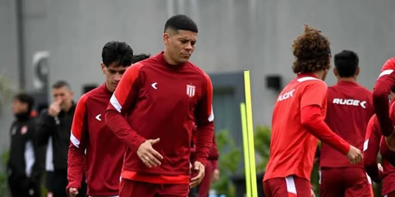 CONMEBOL rechaza inscripción de Marcos Rojo para semifinales de Libertadores
