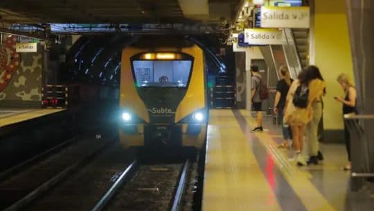 Paro de subtes en la línea A por descuentos salariales