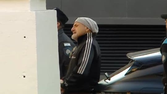 Gustavo Sofovich chocó contra una moto en Palermo