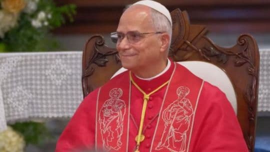 Gobierno decreta feriado nacional por visita del papa León XIV