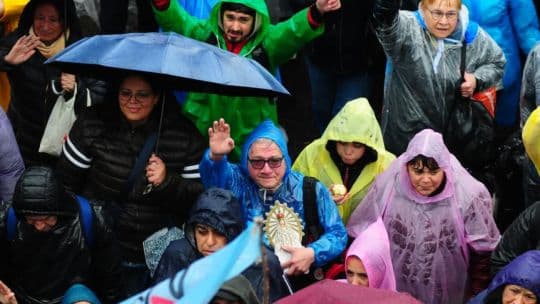 52ª Peregrinación a Luján: miles de fieles caminan bajo lluvia