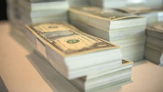 Cotizaciones del dólar oficial y blue en Argentina, primera semana de octubre