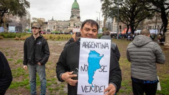 Marcha a Tribunales contra fallo de la Corte sobre Ley de Tierras