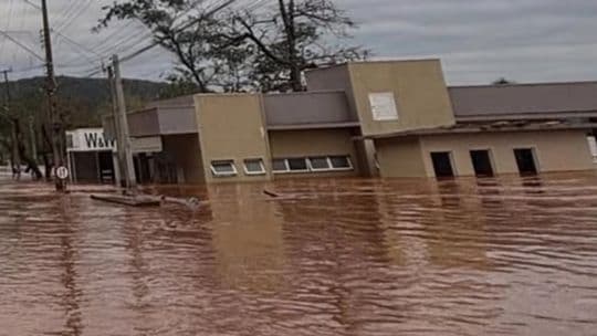 Crecida del río Uruguay provoca evacuaciones en Entre Ríos y Corrientes