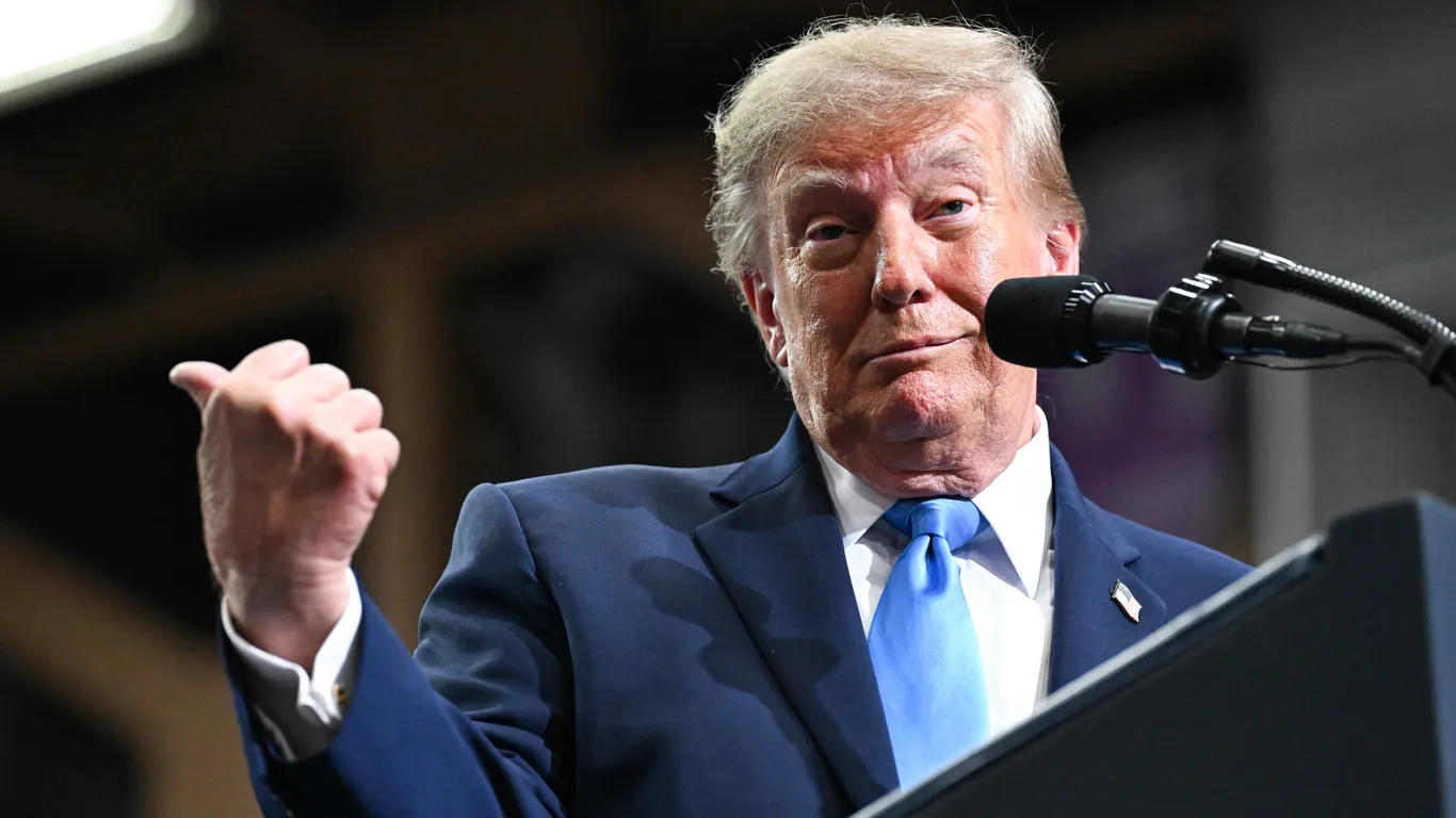 Trump Says Super PAC Will Reimburse Taxpayers for Campaign Ads