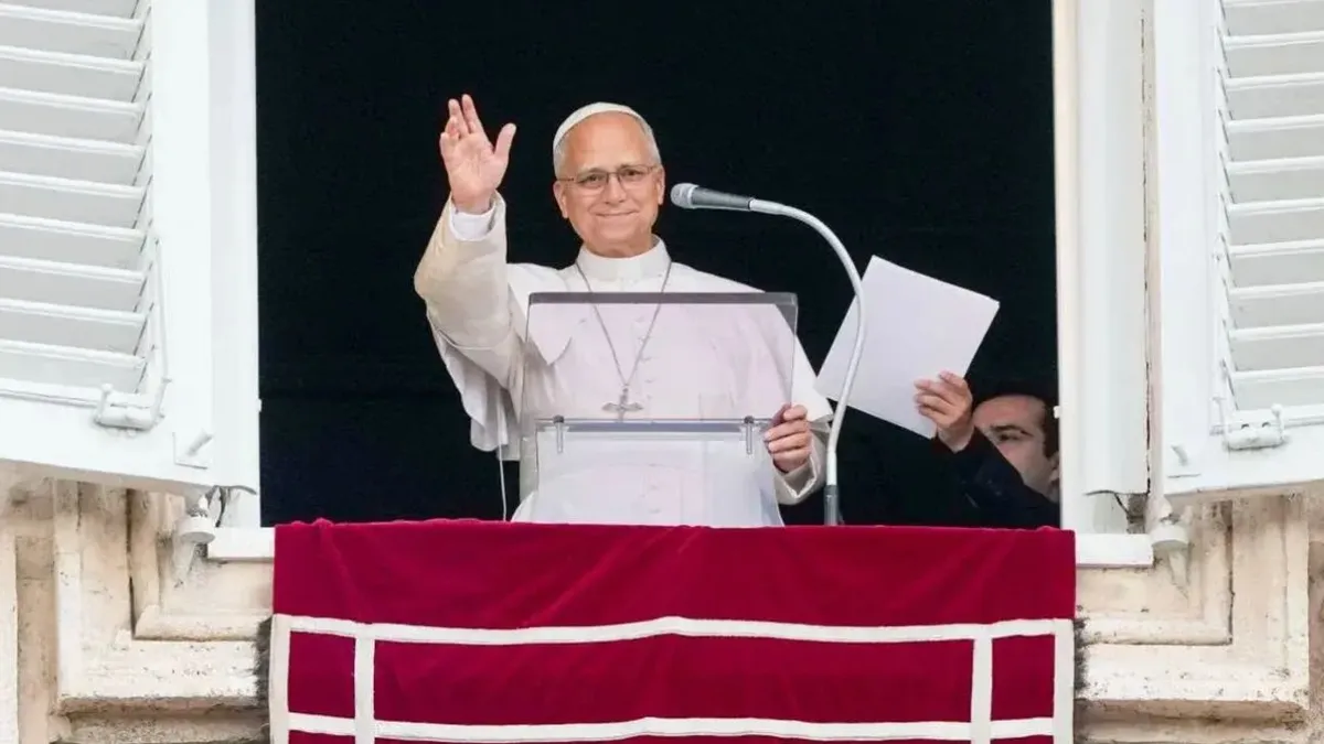 Papa León XIV reaparece tras operación y retoma actividades