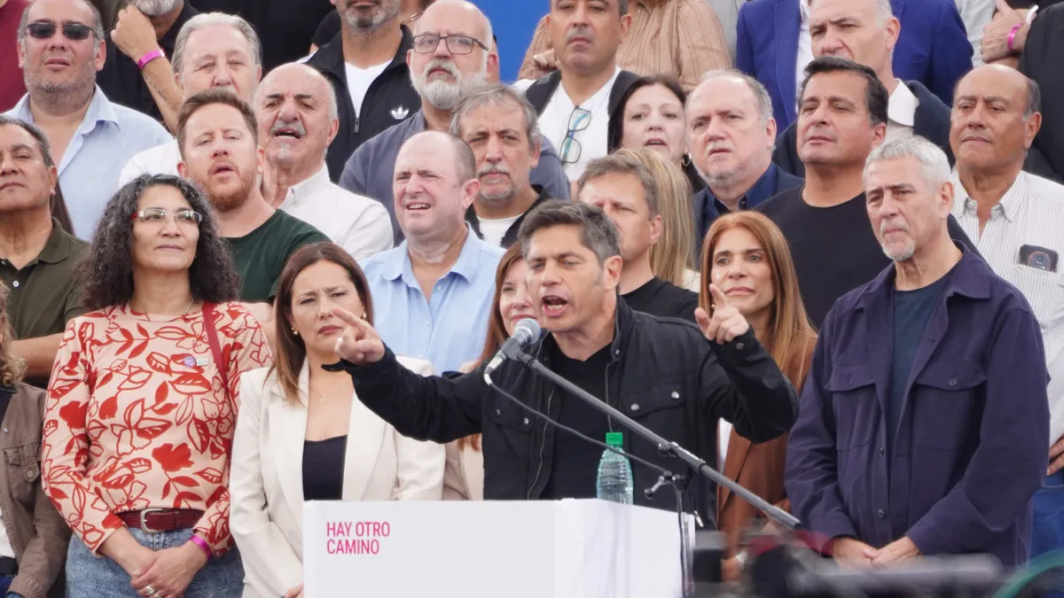 Kicillof encabeza acto del Movimiento Derecho al Futuro en Avellaneda