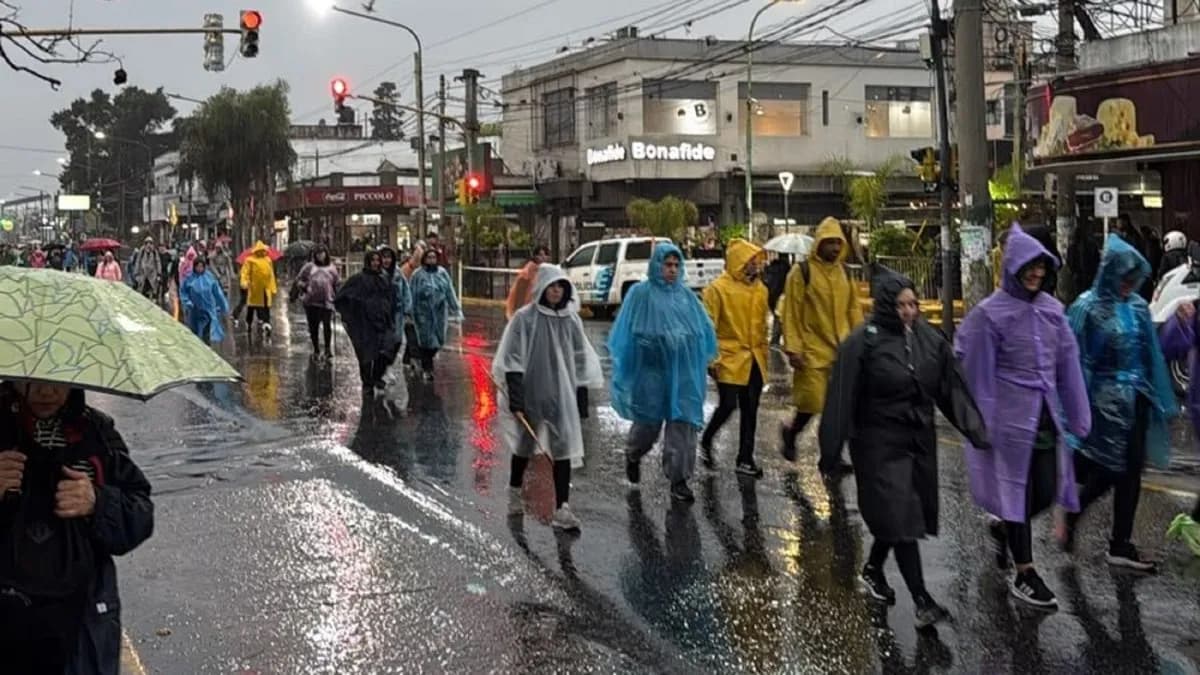 52ª Peregrinación a Luján bajo la lluvia