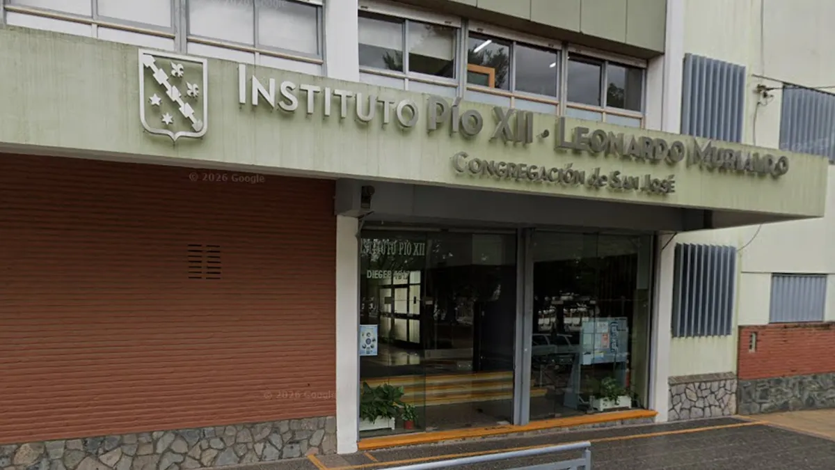Denuncian creación y difusión de fotos íntimas falsas con IA en colegio de Villa Bosch