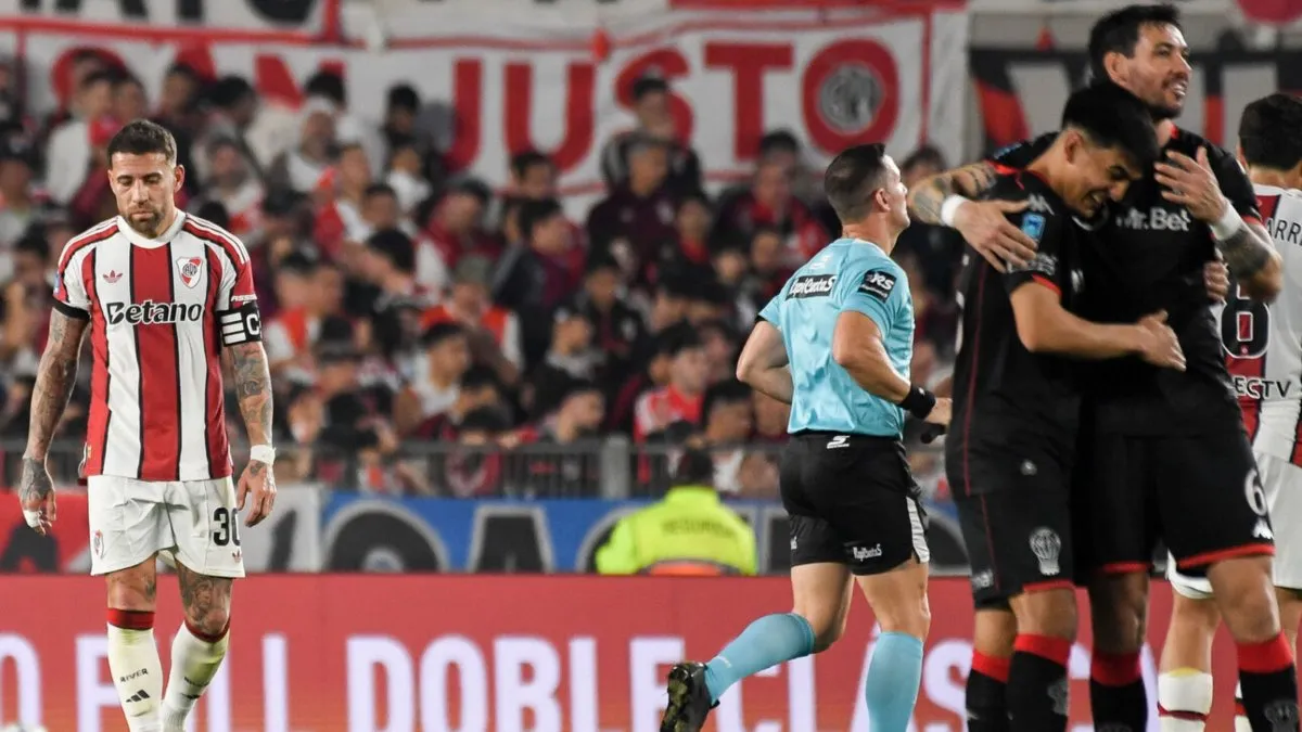 Huracán venció a River 2-1 en el Monumental por el Clausura