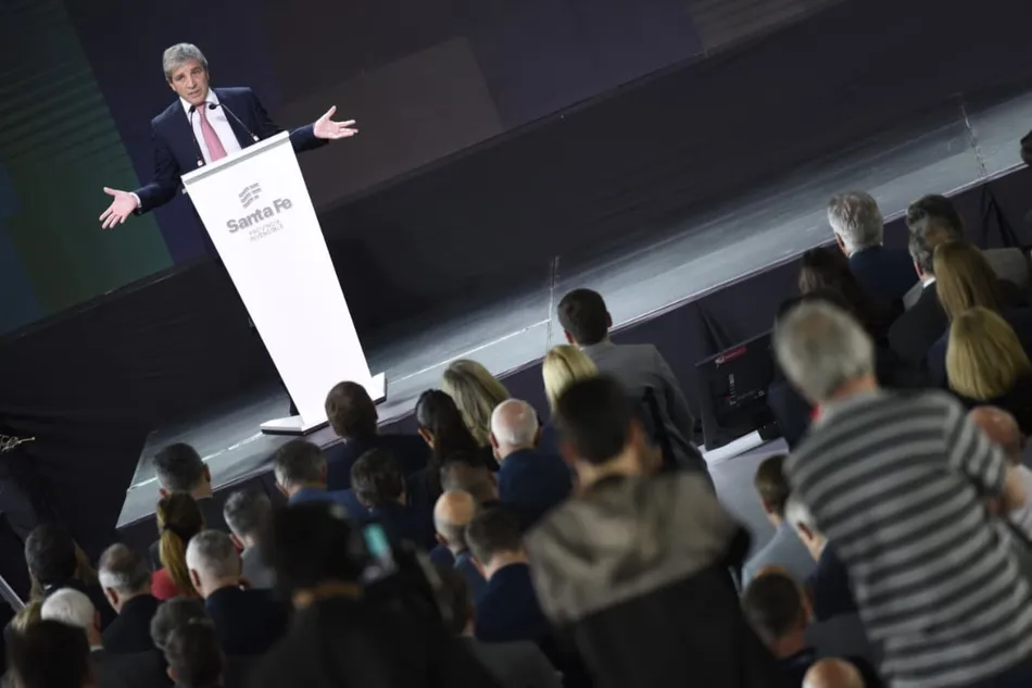 Caputo inaugura primera Ronda de Negocios del RIGI en Rosario