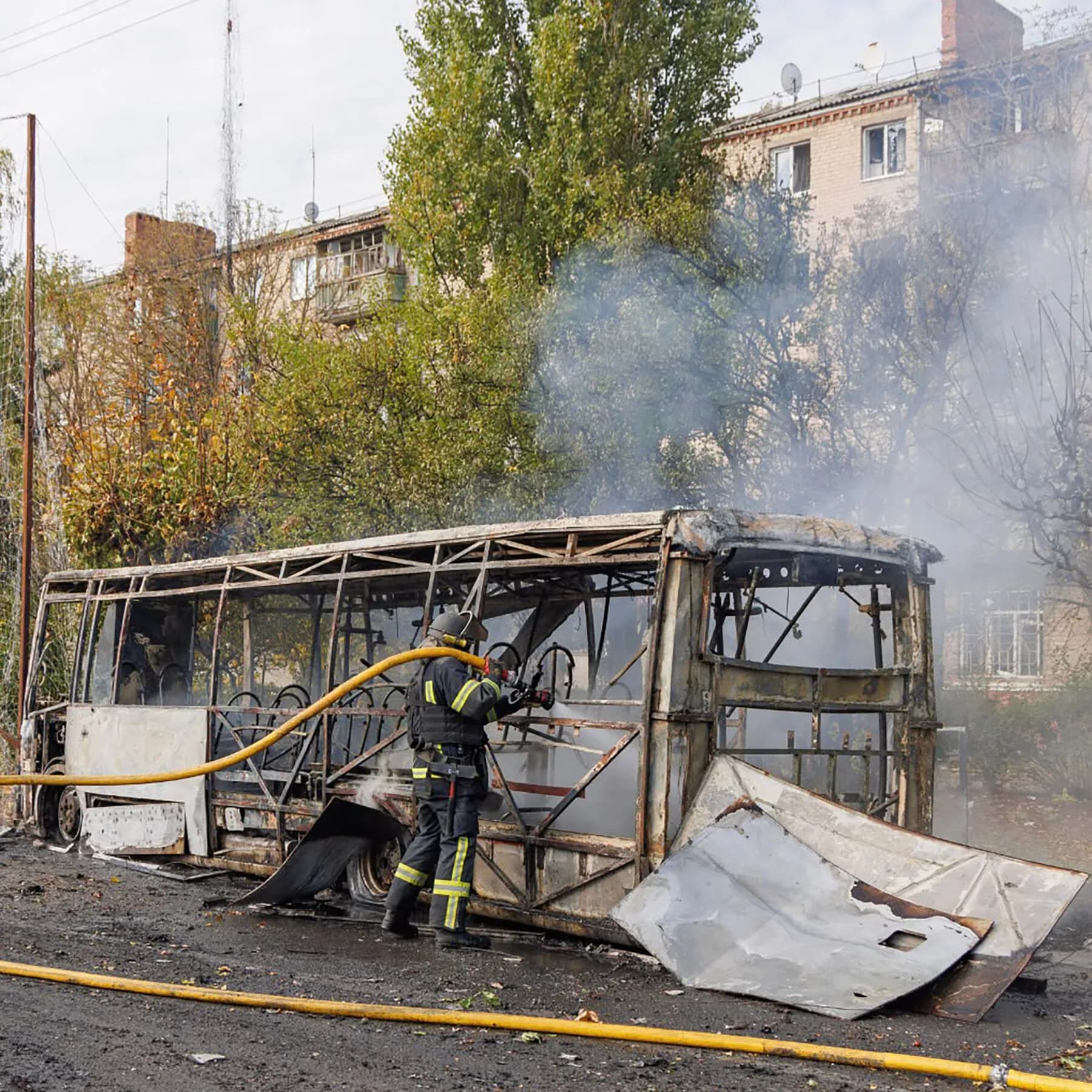 Russian missile strike kills 30+ on Ukrainian buses in Kramatorsk