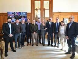 Milei reúne a gabinete y legisladores para avanzar Presupuesto 2027 y ley sobre Malvinas
