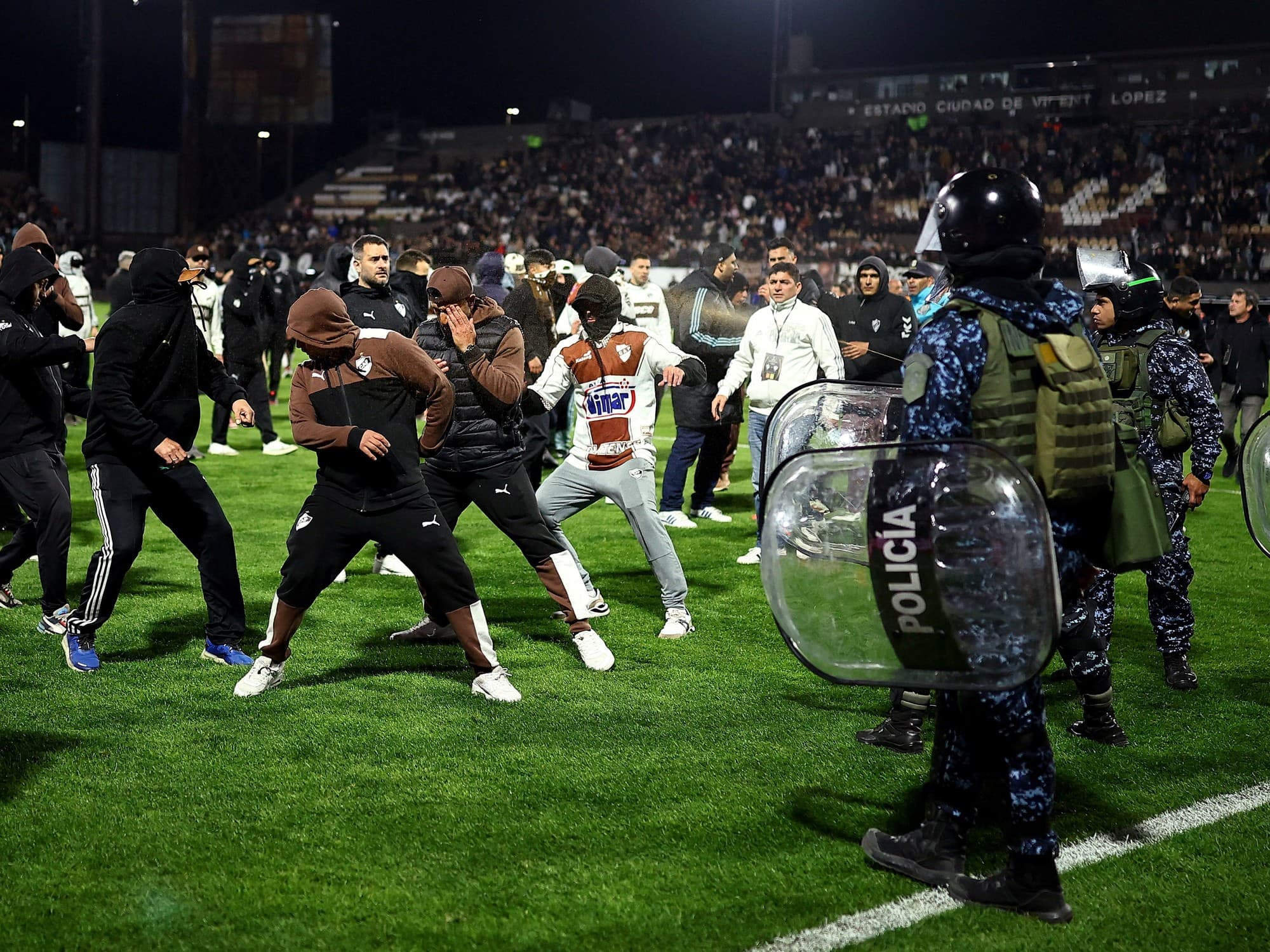 Platense sancionado por disturbios tras eliminación ante Fluminense en Libertadores